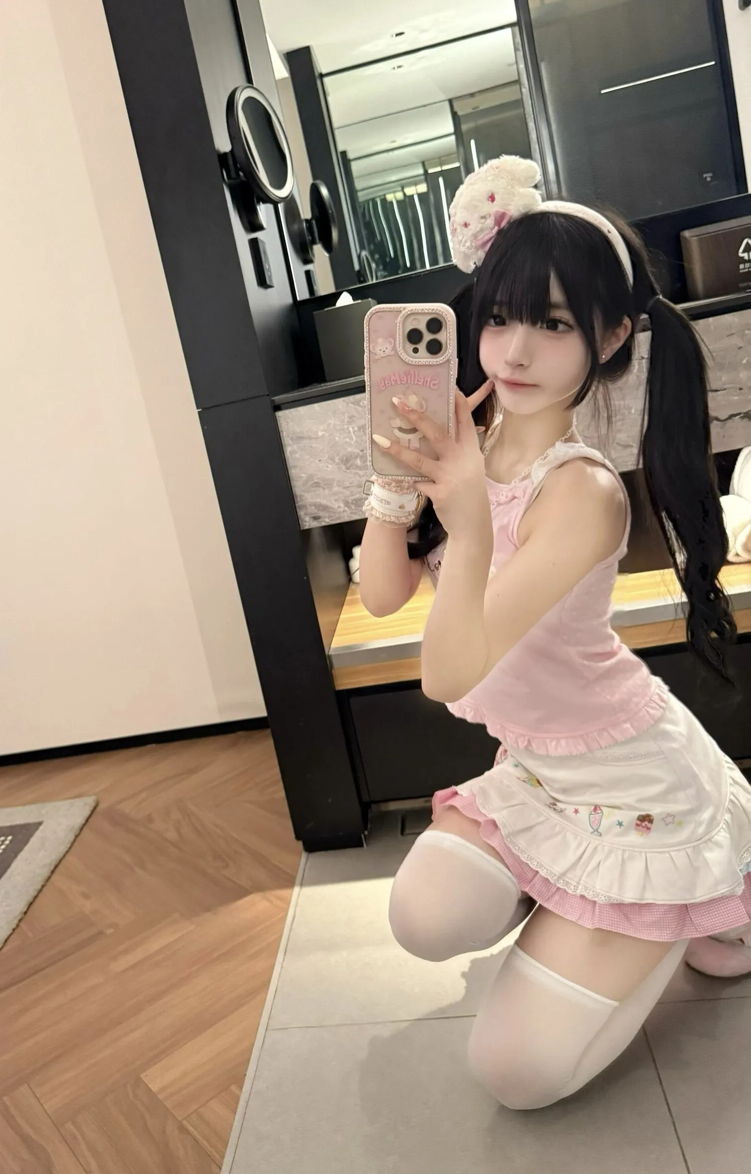 08兼职百变jk萝莉-蜜蜜🉑拍视频 Gallery 4