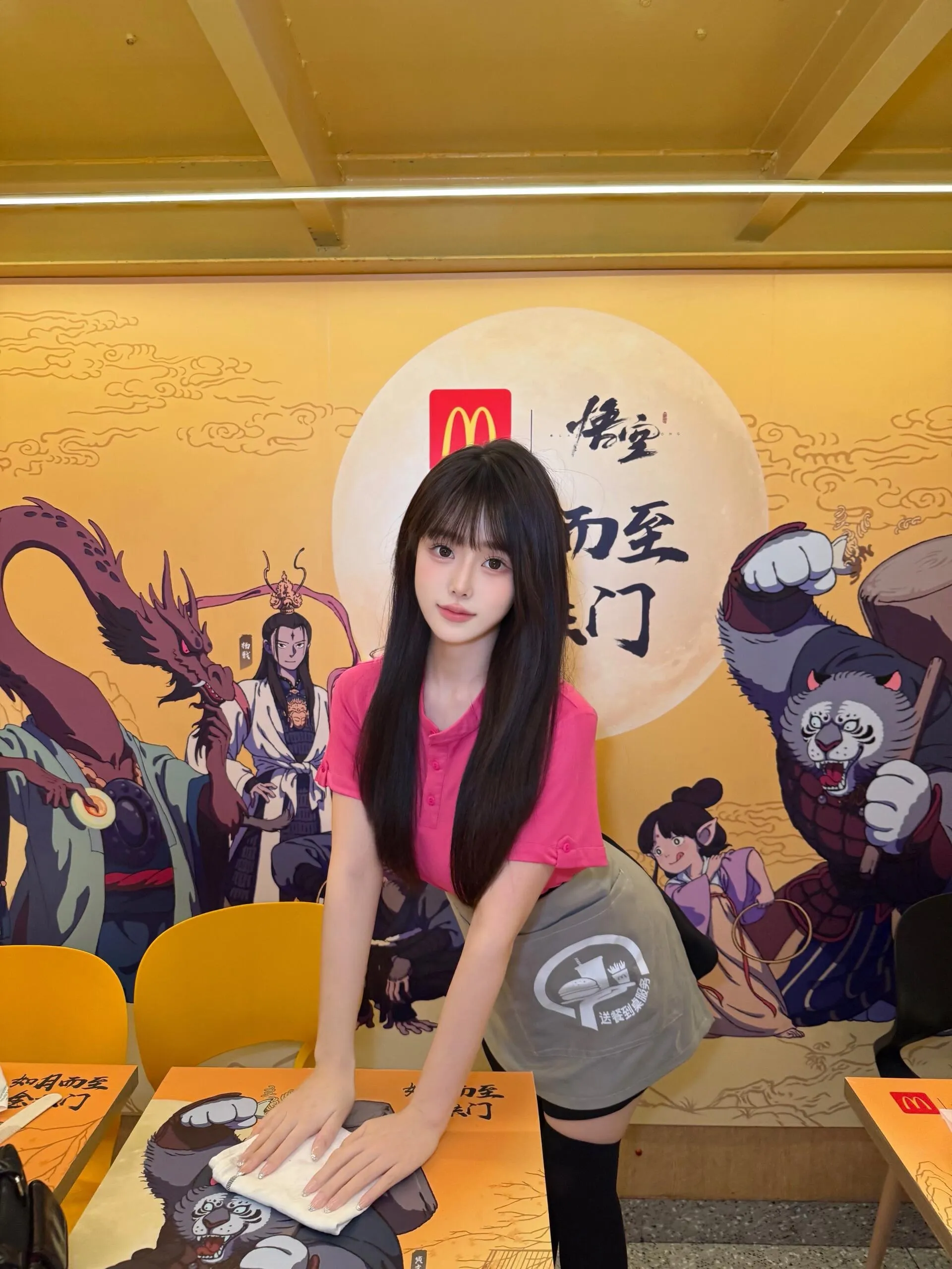 小空，麦当劳实习生刚下海三点粉嫩