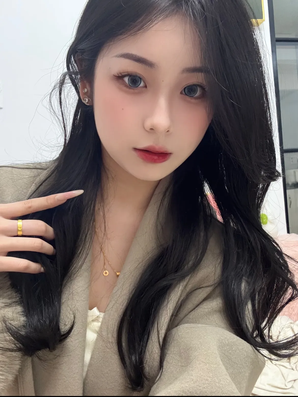 静静 新人下海 爱好健身 短期兼职