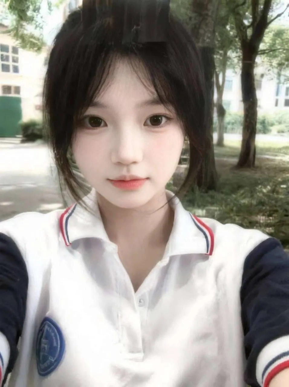 宝山 纯洁白净 奶子 学妹兼职 Gallery 4