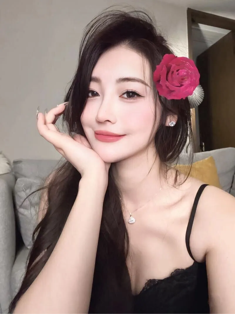 极品司仪兼职 大美 白虎一线天 Gallery 3