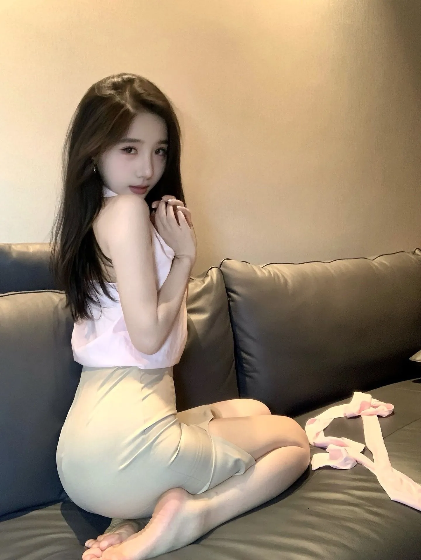 浦东语嫣 闷骚会玩花样多多 床上小荡妇 Gallery 5