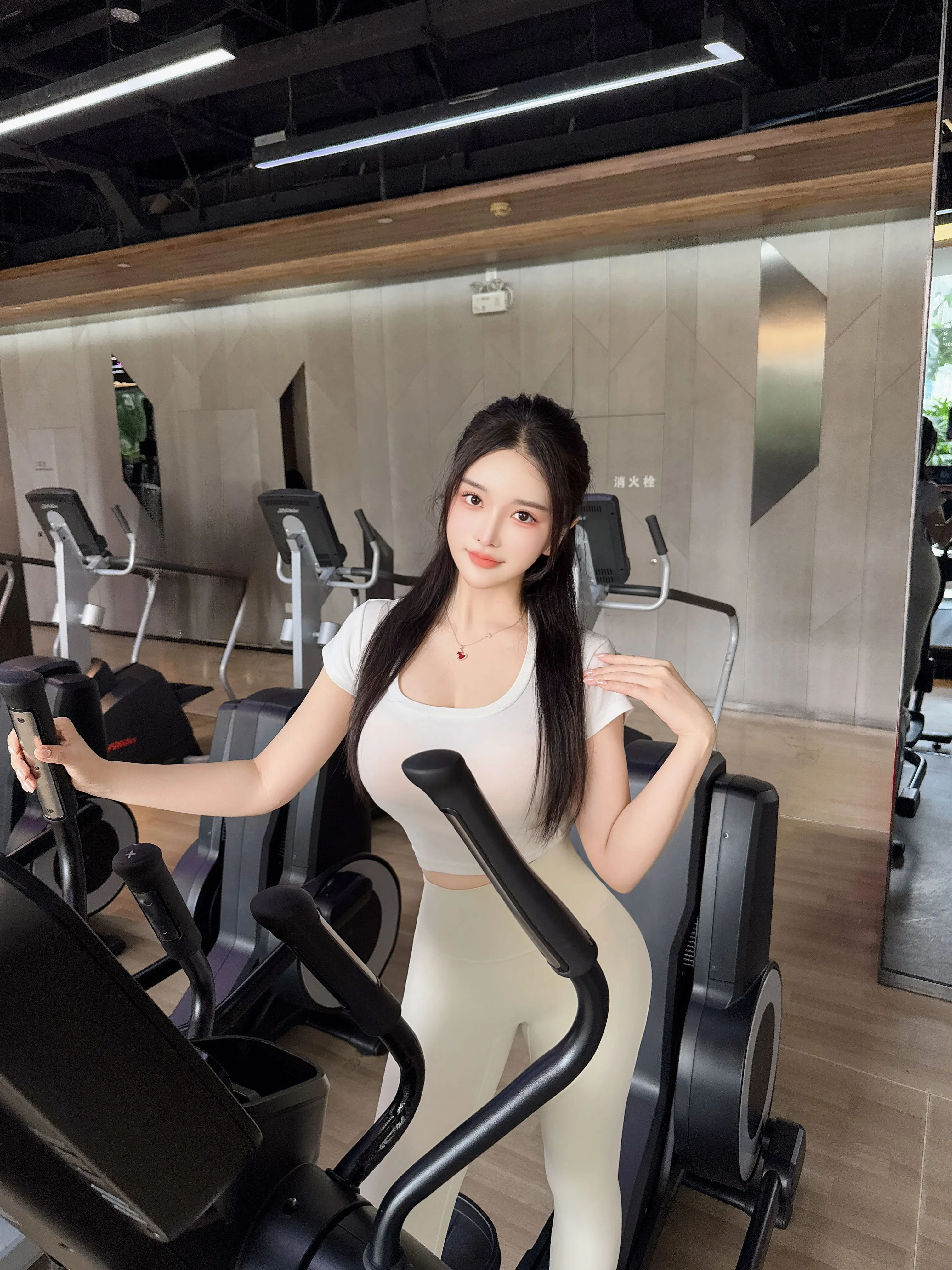 黄浦 江眠 大胸御姐 激情服务顶骚 主动 Gallery 5