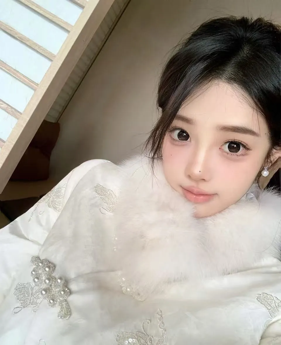 Y4383C-丢丢 普陀清纯甜美舞蹈生