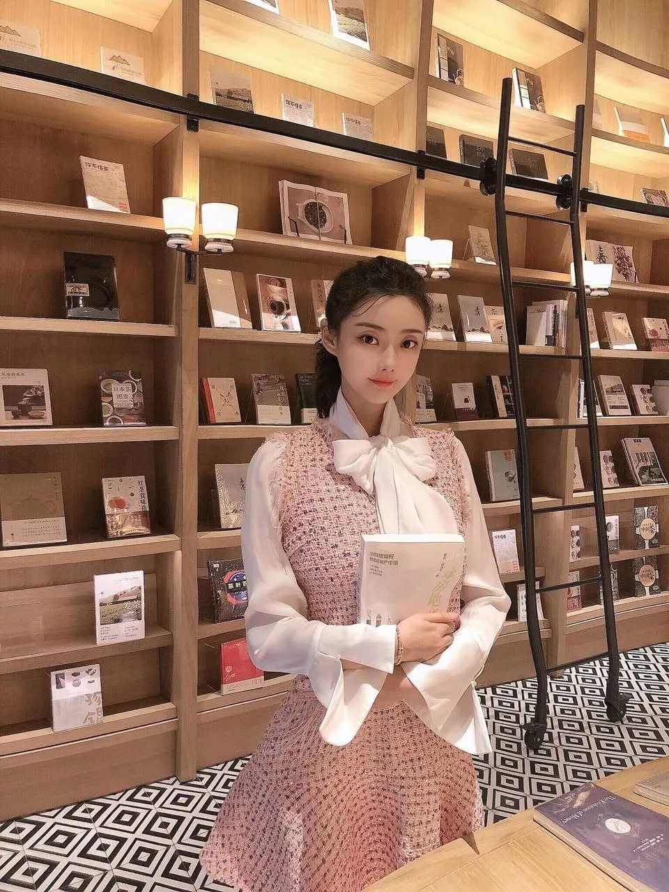 徐汇依依