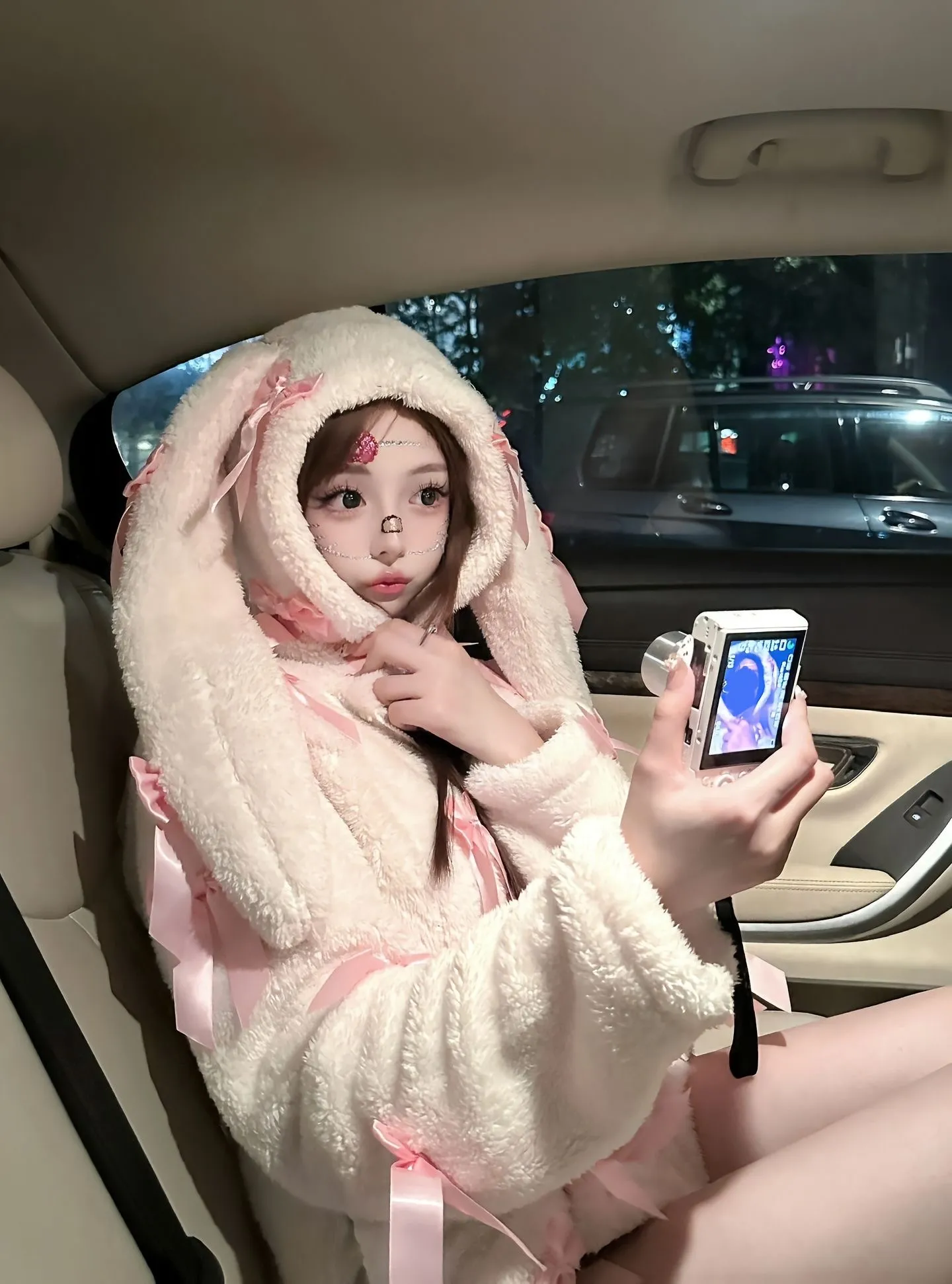 浦东夹子 兔宝 刚到上海 逼逼粉嫩 Gallery 3