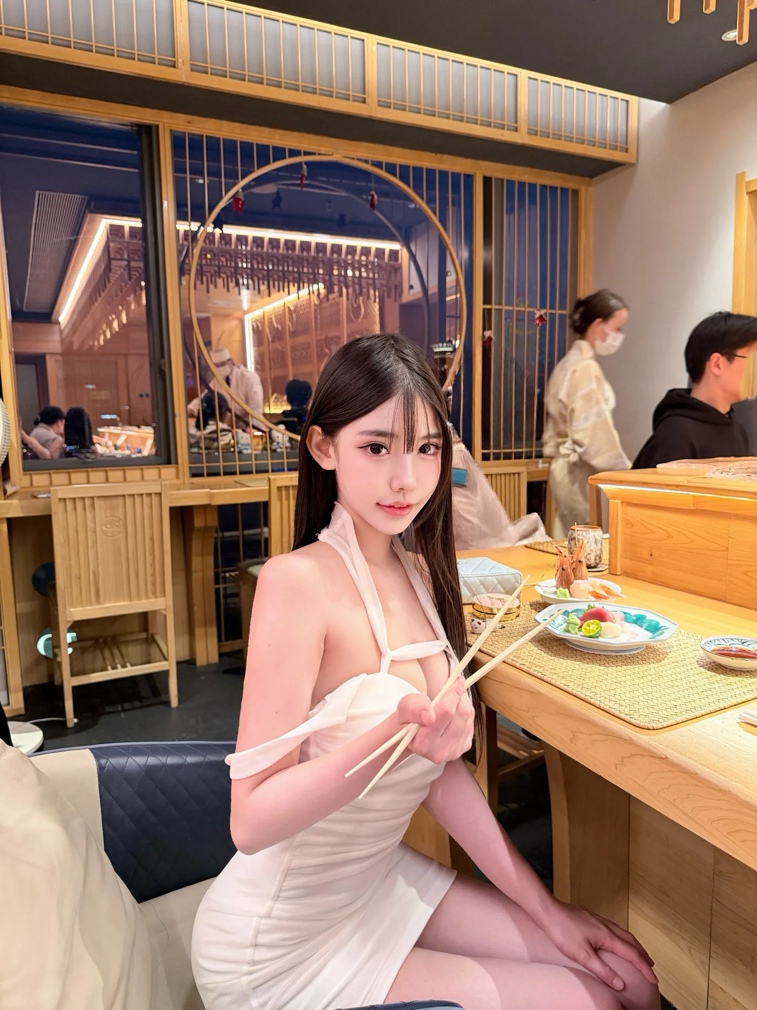 y196纯欲舌钉可双飞车震