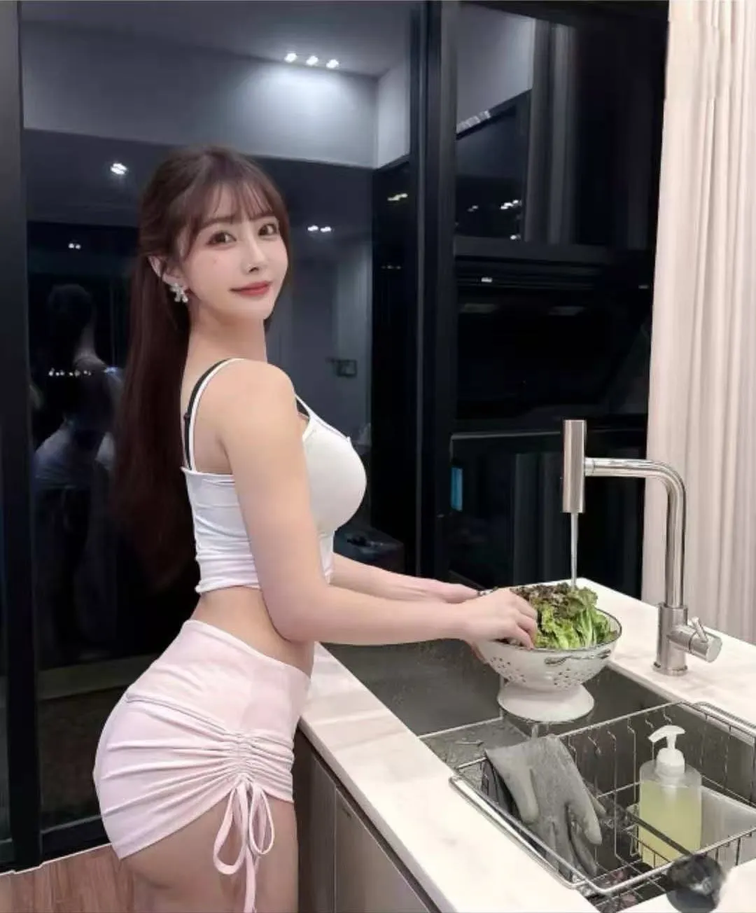 Y4194D-韩国 静安硬六韩国洋酒模特 Gallery 2