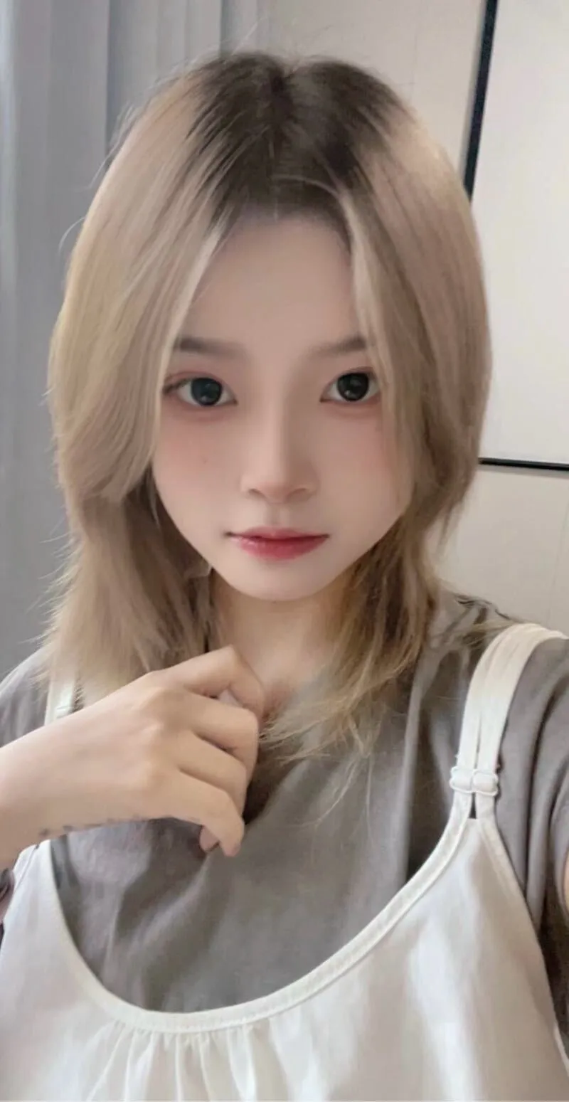 闵行真实07嫩妹 米米 新人首次下海 Gallery 5