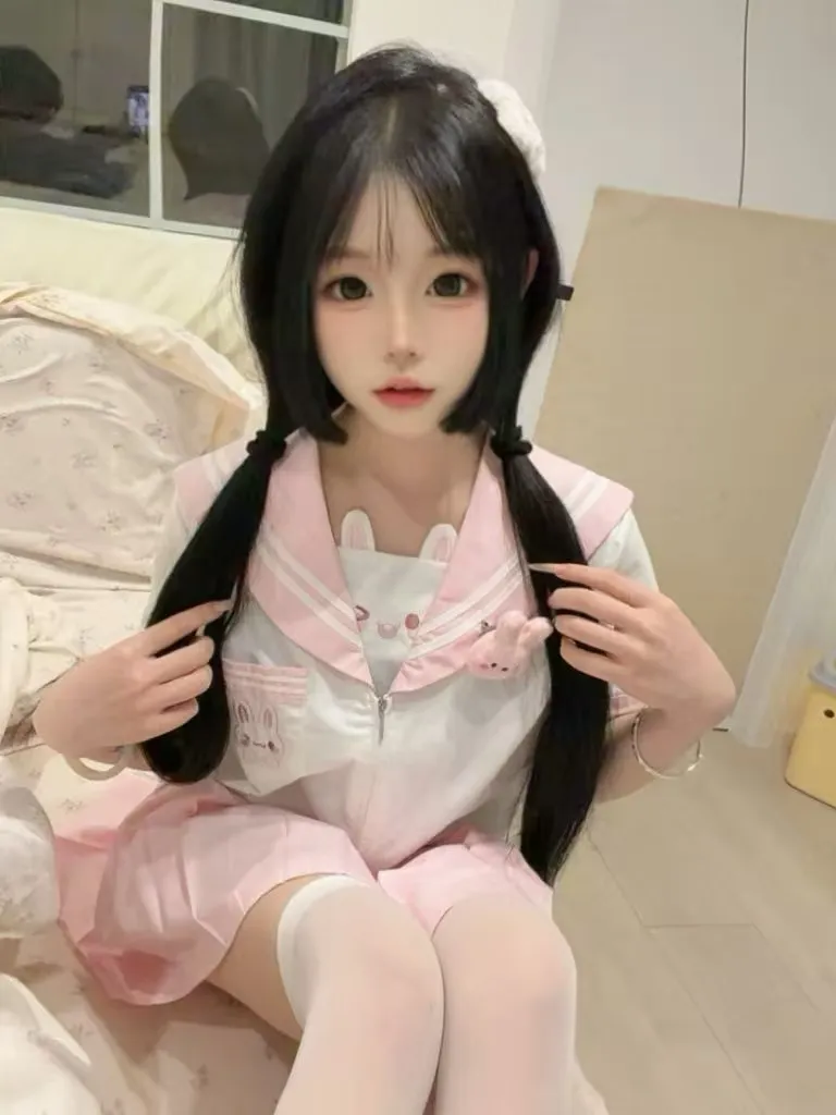 小鱼儿🏠06白虎萝莉
