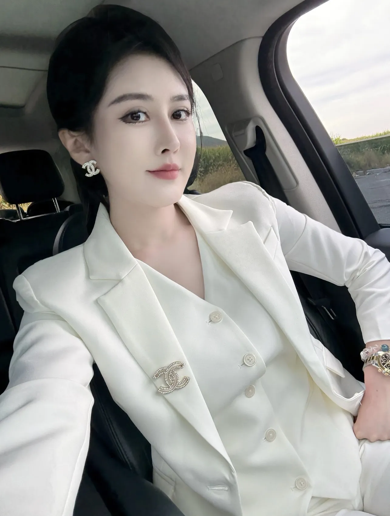 Tina天然🐻圆润饱满身材完美 Gallery 1