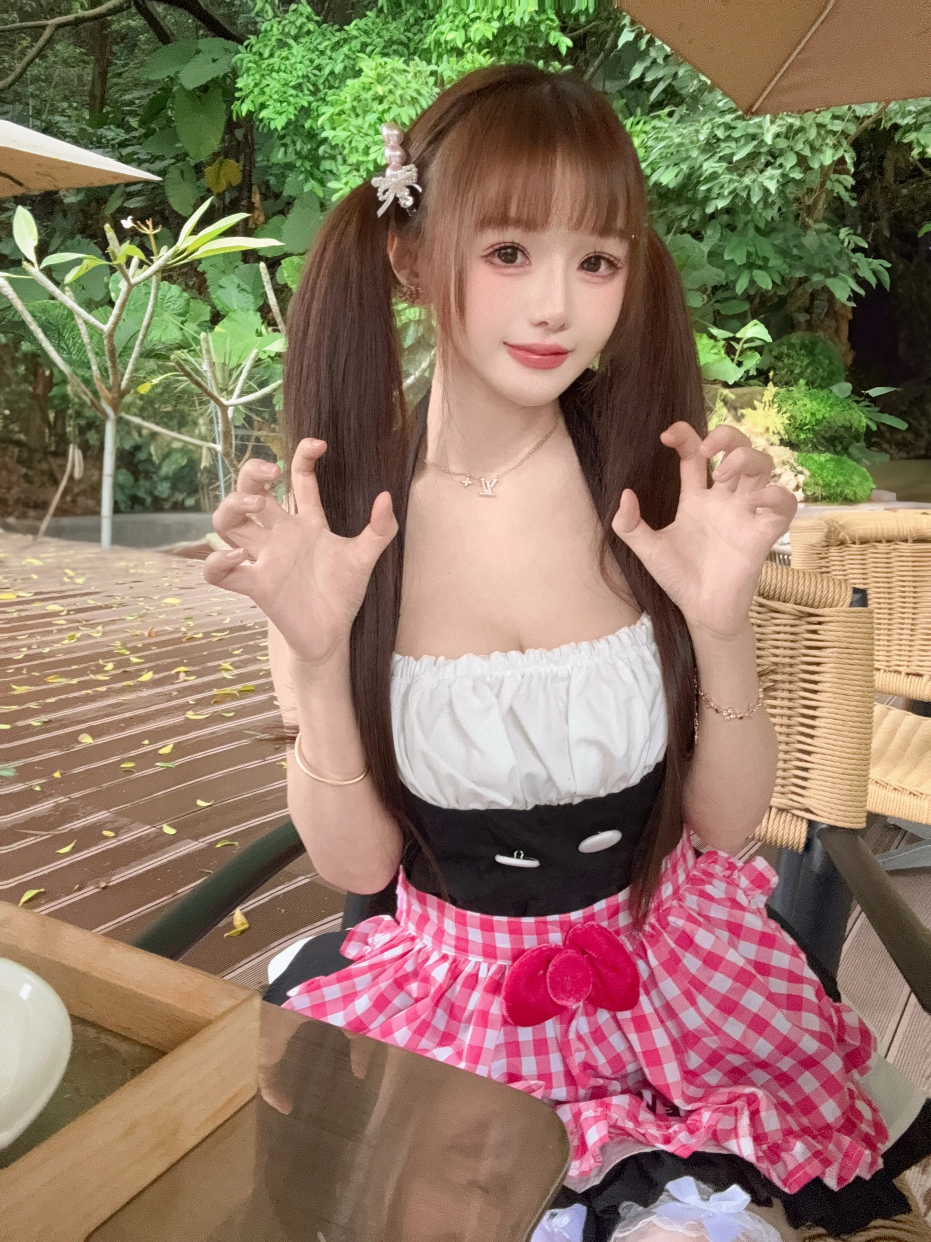 y005🦜白虎点点 Gallery 1