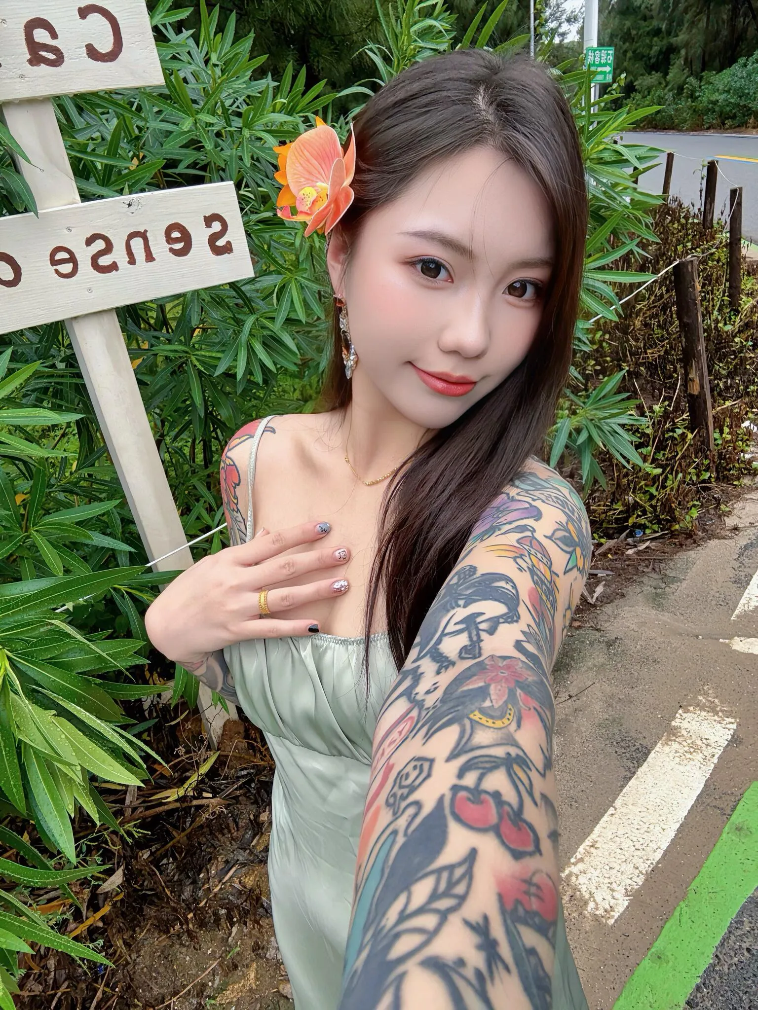 闵行大哥大，07年洪兴十三妹，三点粉小逼超级紧 Gallery 1