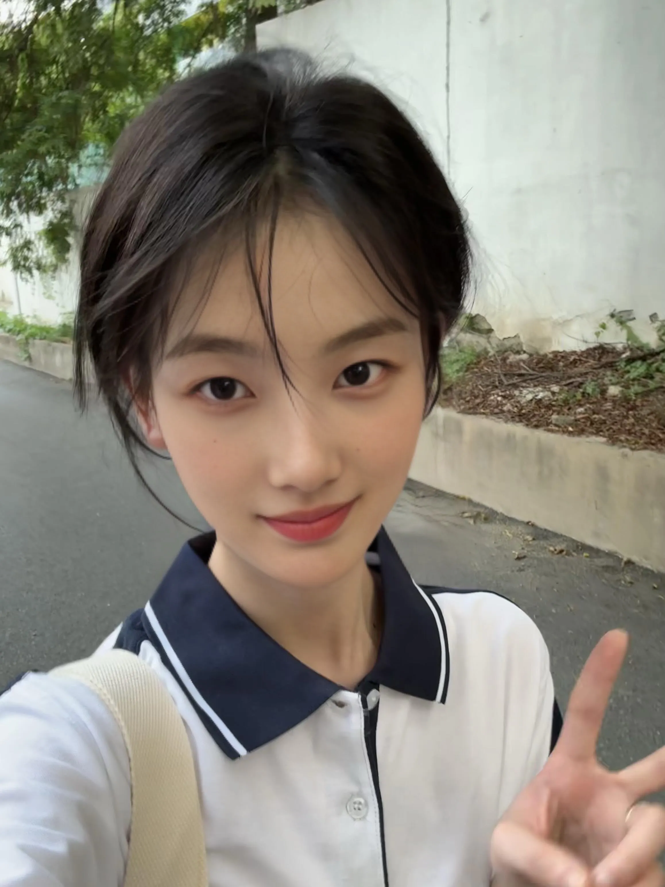 娴娴 真实学妹，刚满18，暑期兼职 Gallery 4