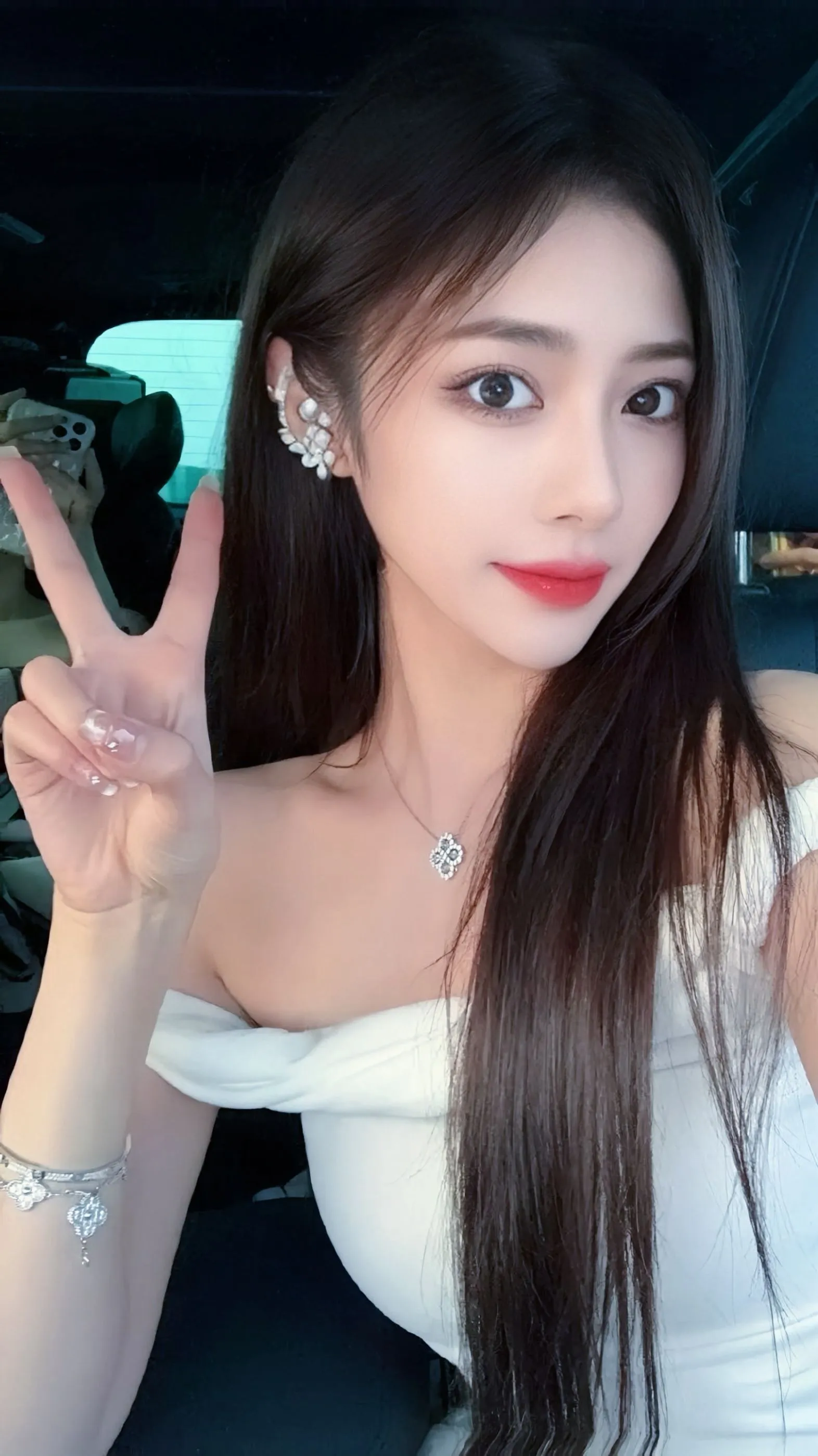 极品大蜜勾魂尤物车模苏允景 Gallery 3