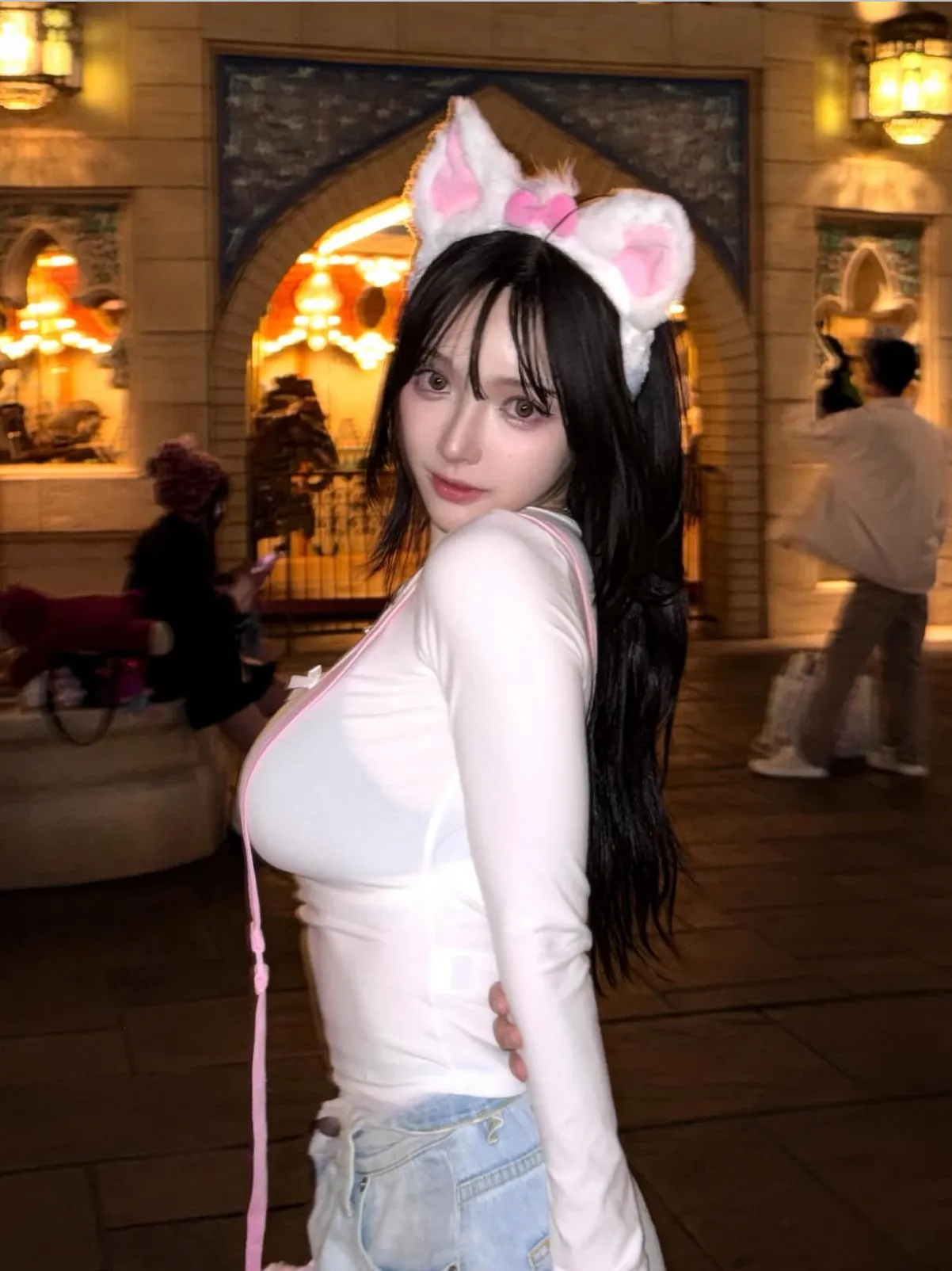 徐汇黄浦伊恩 天然白🐯馒头b一线天 反差天花板 Gallery 4