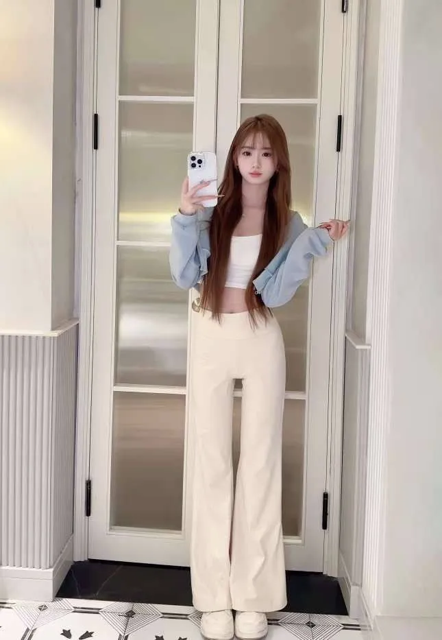 幼齿萝莉主动求操圆屁屁 芋泥 Gallery 3