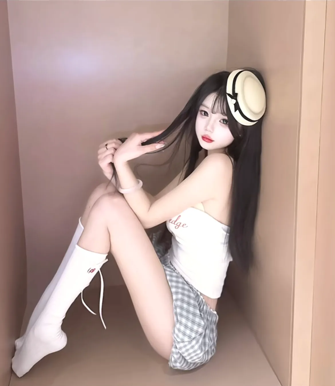 背着相亲对象出来跑外围 只为年前结婚寻找刺激 Gallery 2