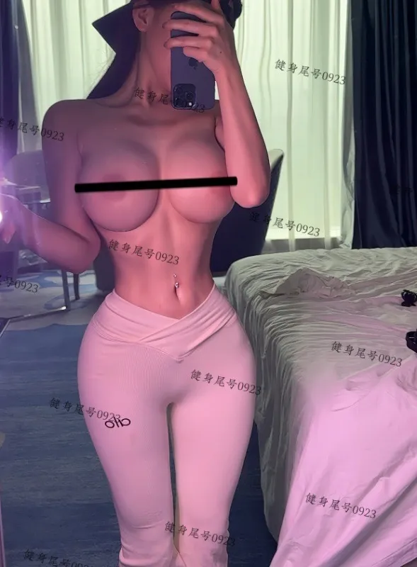 h396🦜100w网红博主 顶级身材