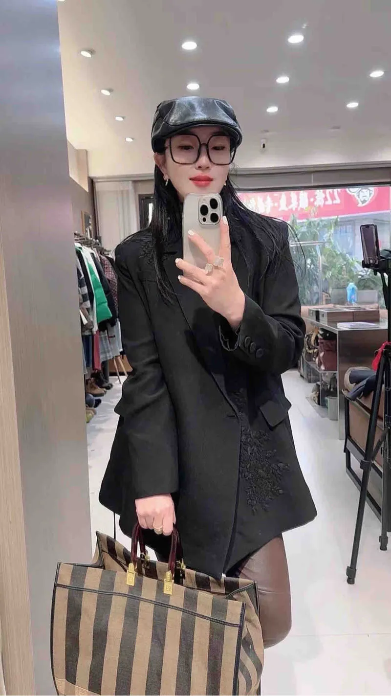 闵行极品人妻少妇暖暖 Gallery 5