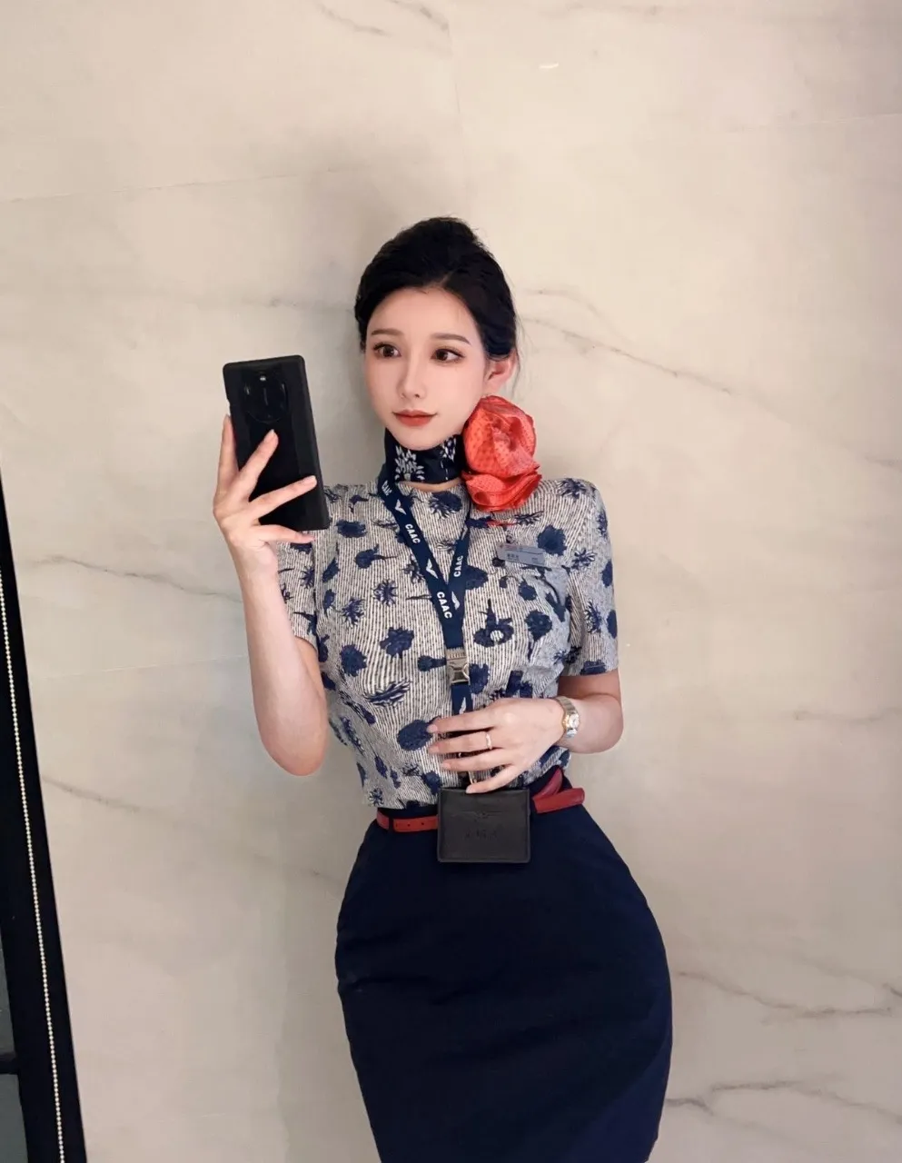 浦东鹦鹉🦜东航 175 空姐 app 可查 Gallery 3