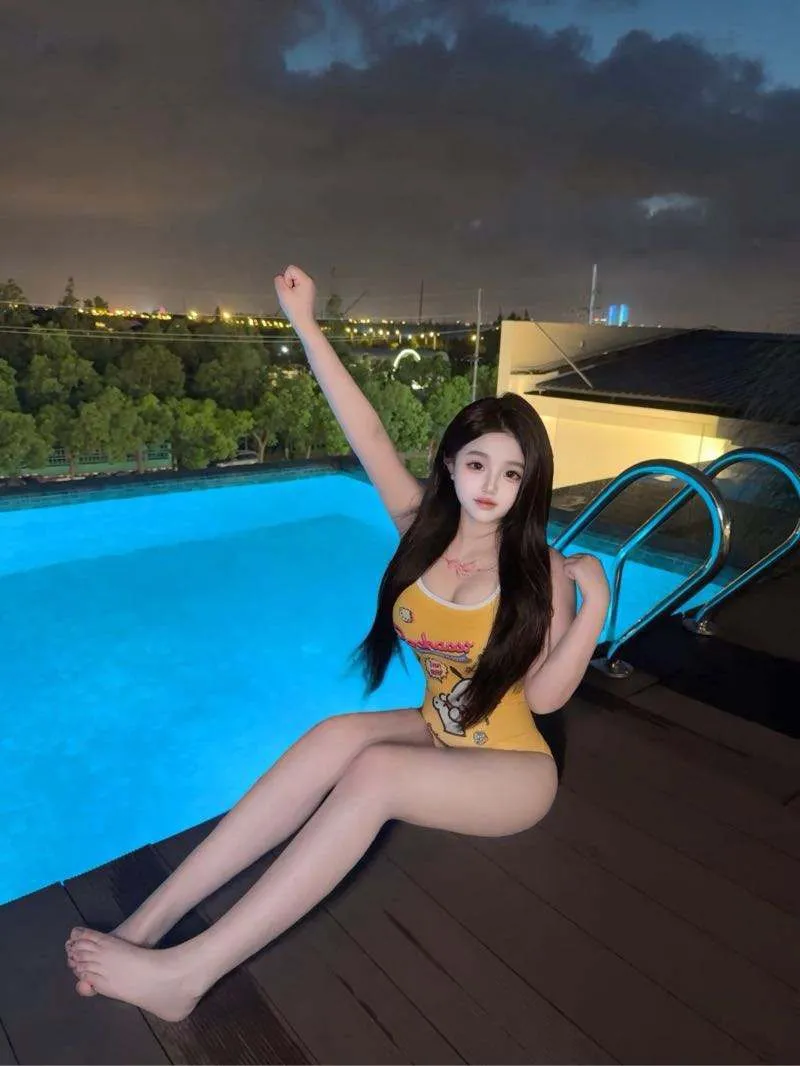 浦东07学生兼职小乔童颜巨乳 Gallery 3