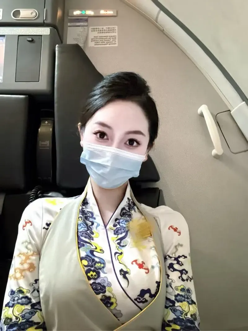 上海 海航空姐 真实在飞空姐 学历本科 Gallery 2