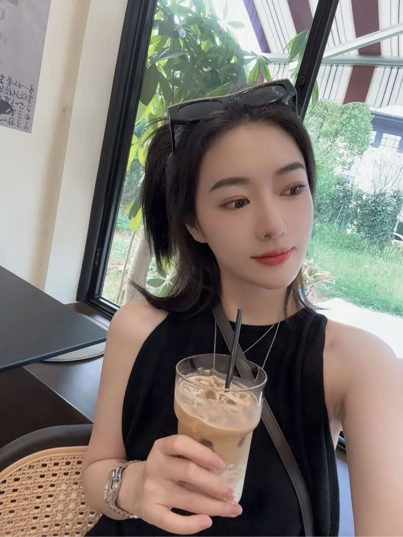 柳柳 敏感骄淫需要哥哥填满 Gallery 5