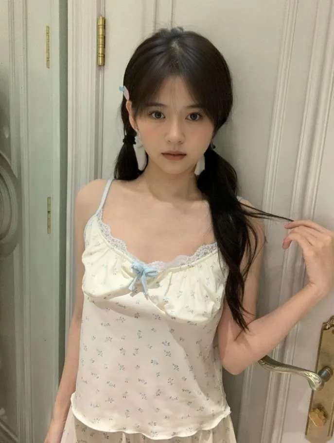 余元元自拍照无差距(青春学生妹) Gallery 5