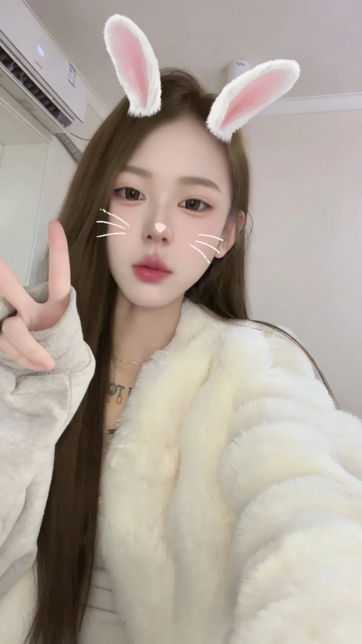 普陀久久 新下海，极品白小纯 Gallery 5