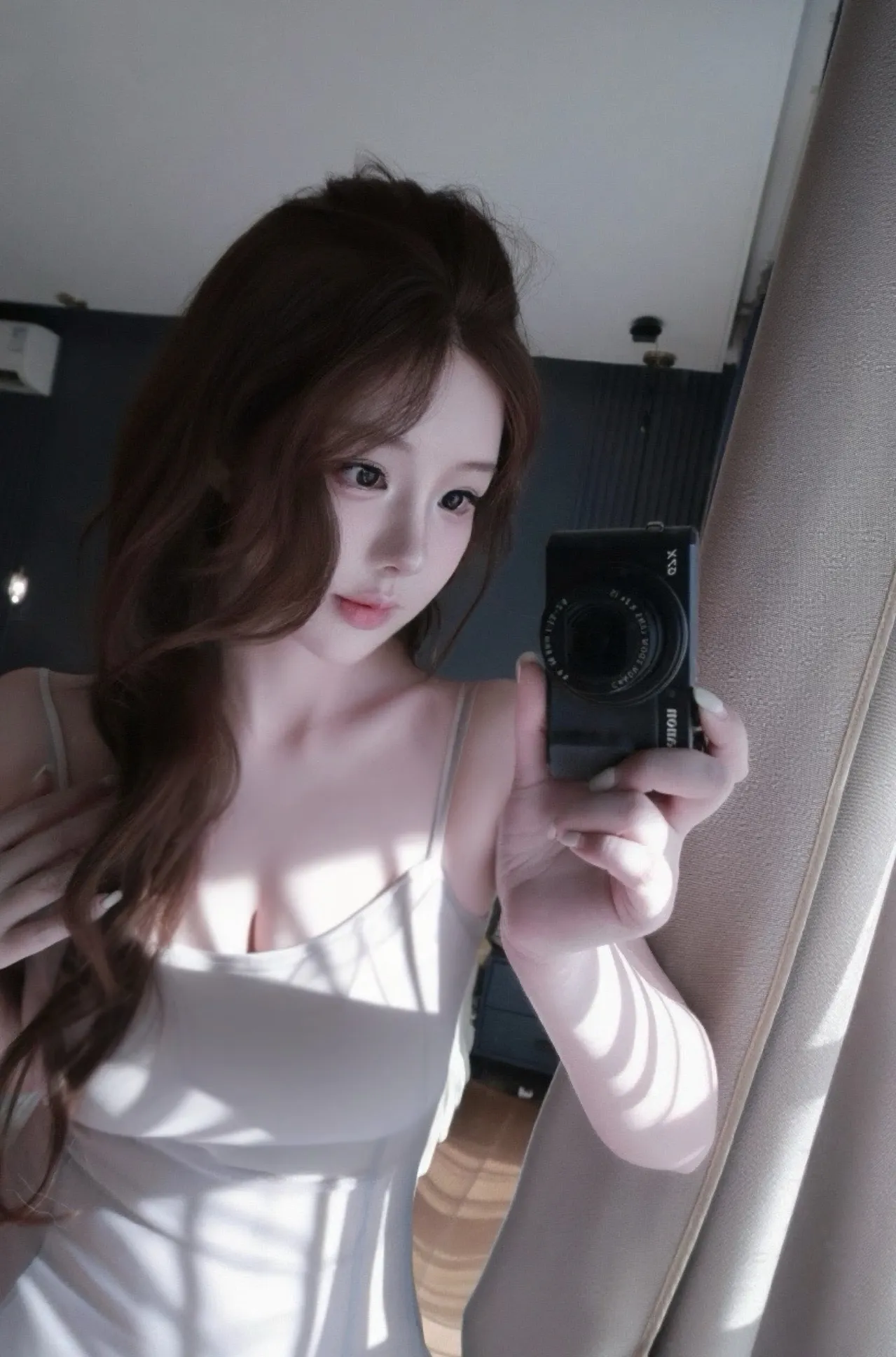 闵行；苦苦 Gallery 1