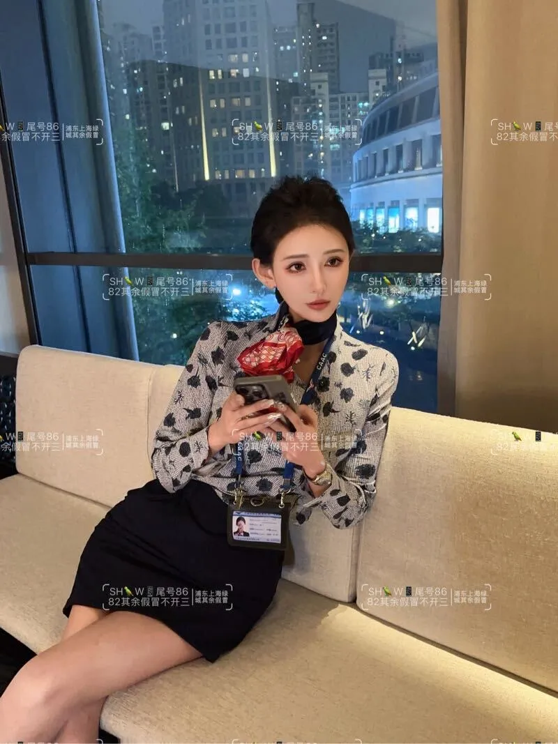 Y1723 浦东硬五东航真实空姐