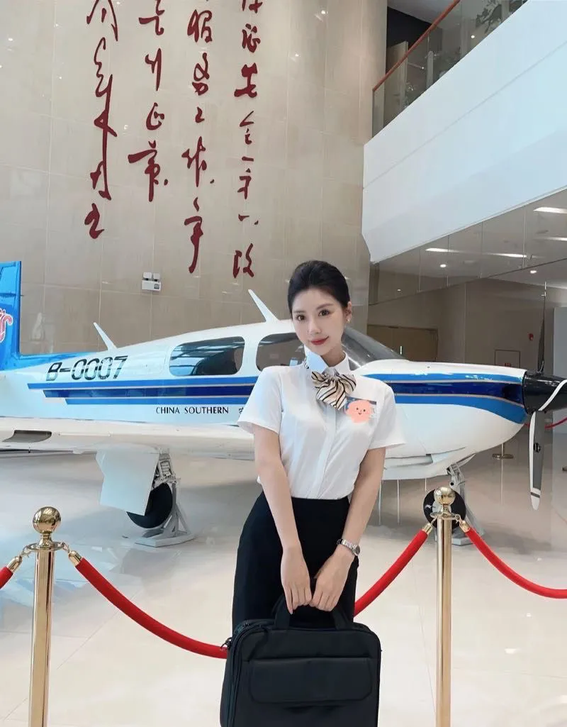 y178🦜南航空姐，东航制服也有 Gallery 5
