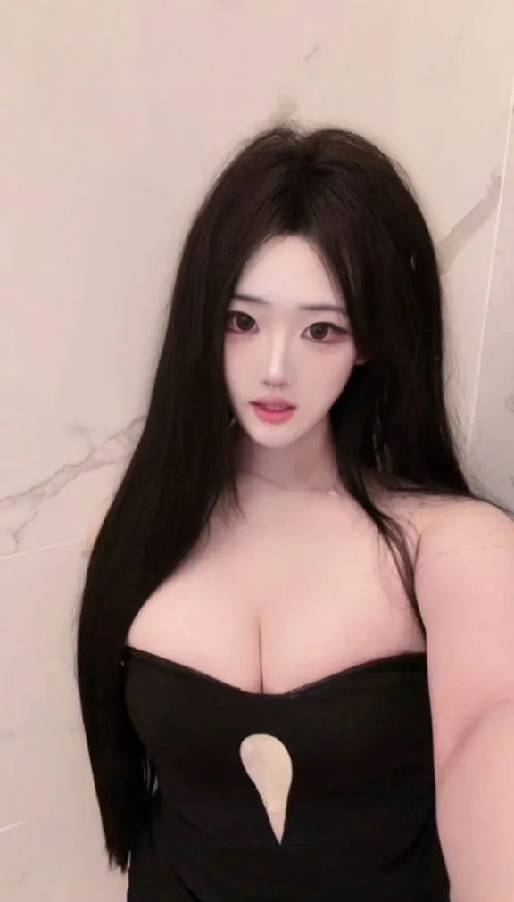 闵行18岁刚下海蜜桃臀学妹小菁