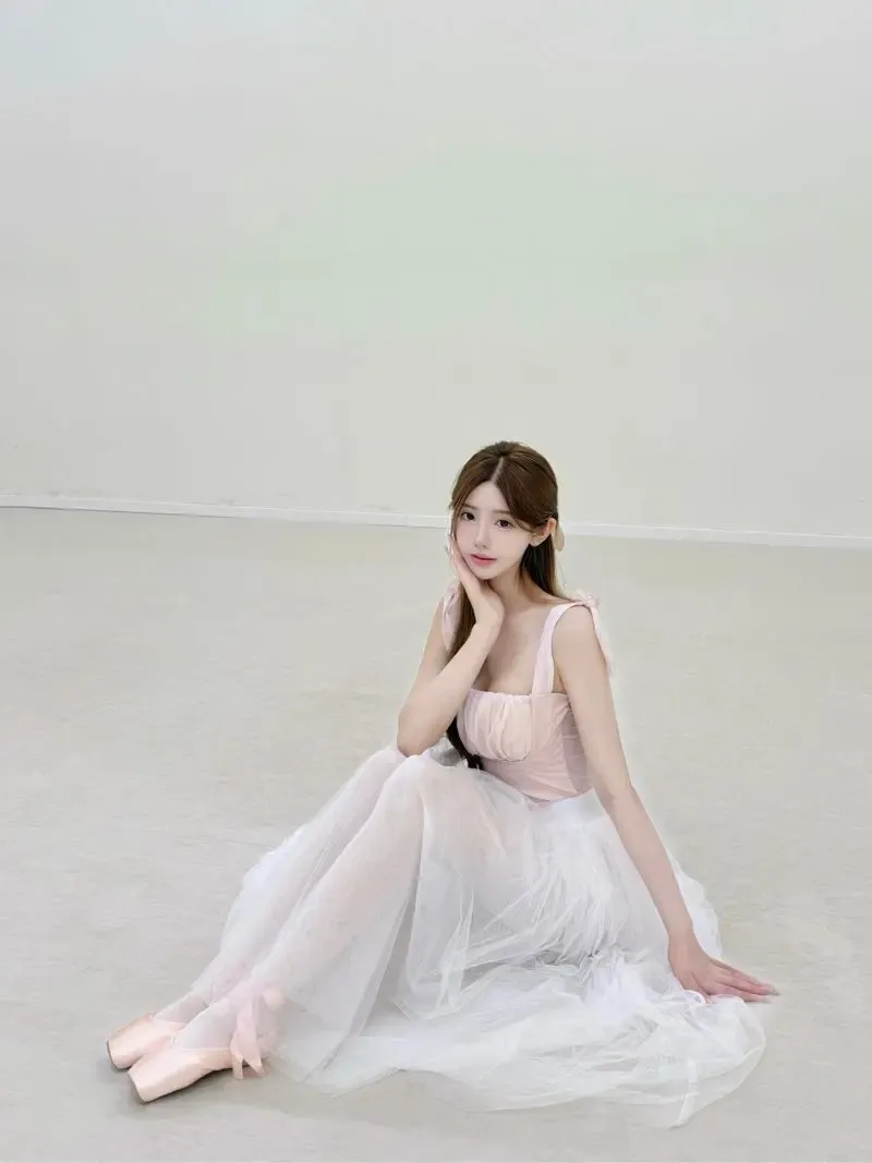 浦东白虎172D新人瑜伽女神 Gallery 6