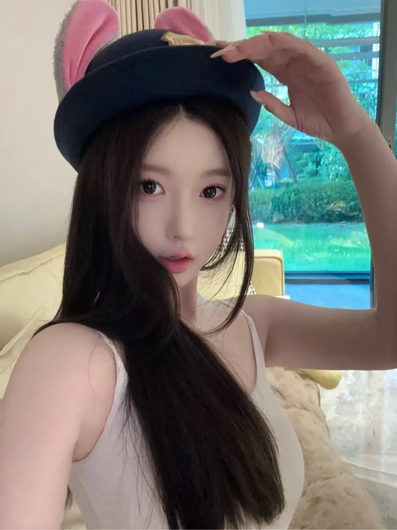 Y4771-168 普陀硬五童颜巨乳网红博主 Gallery 2