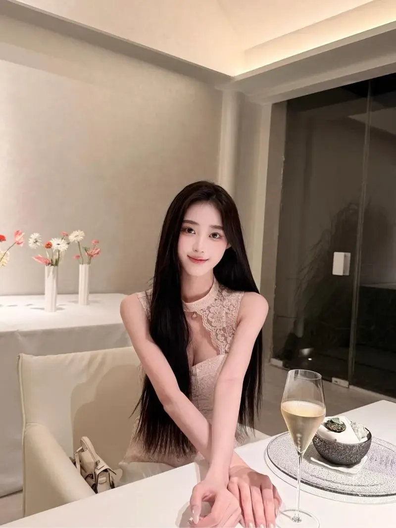 大师兄🏠本科毕业04年出生 Height