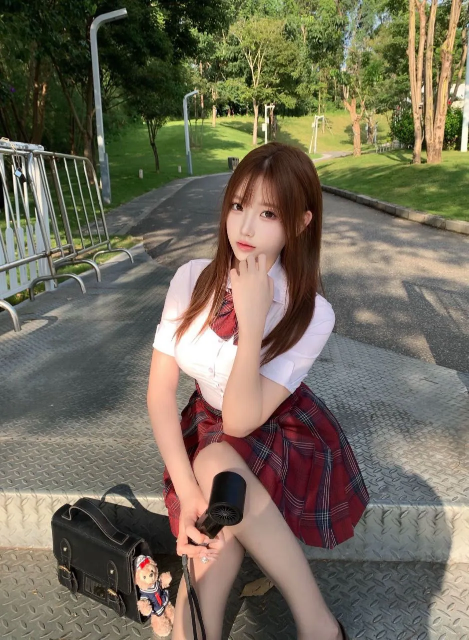 嘉定 糖豆 极品大胸嫩妹 Gallery 5