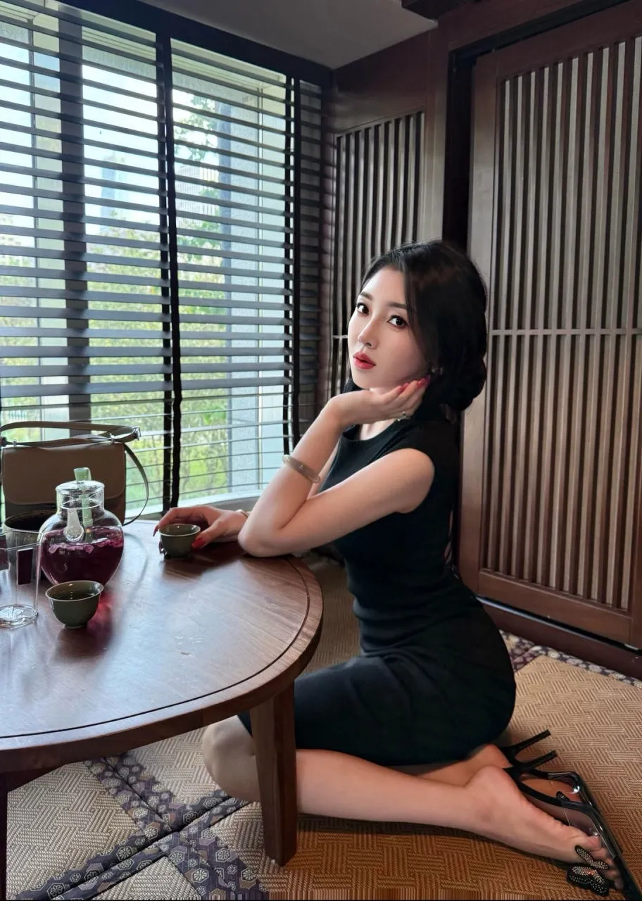 闵行 极品性瘾少妇  小雅 Gallery 4