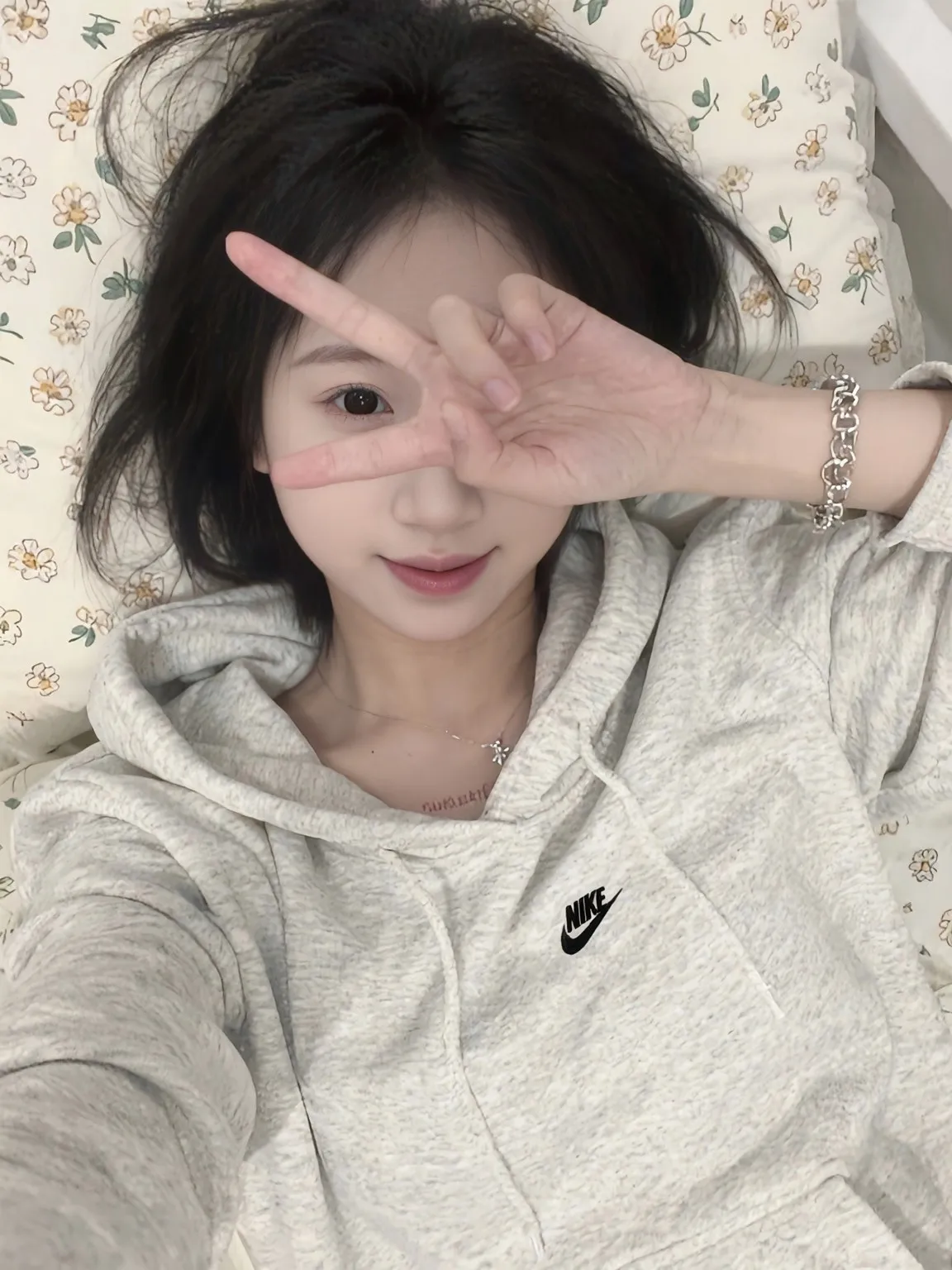 07可可   三点粉白虎 馒头一线天  只做外出 Gallery 5