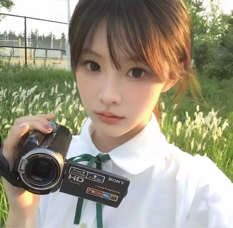 y069甜美极品学生可双飞 Gallery 4