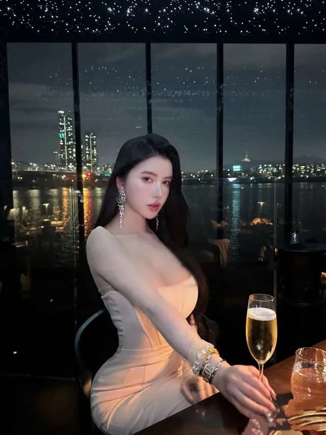 徐汇安娜 绝美少御大奈奈 Gallery 2