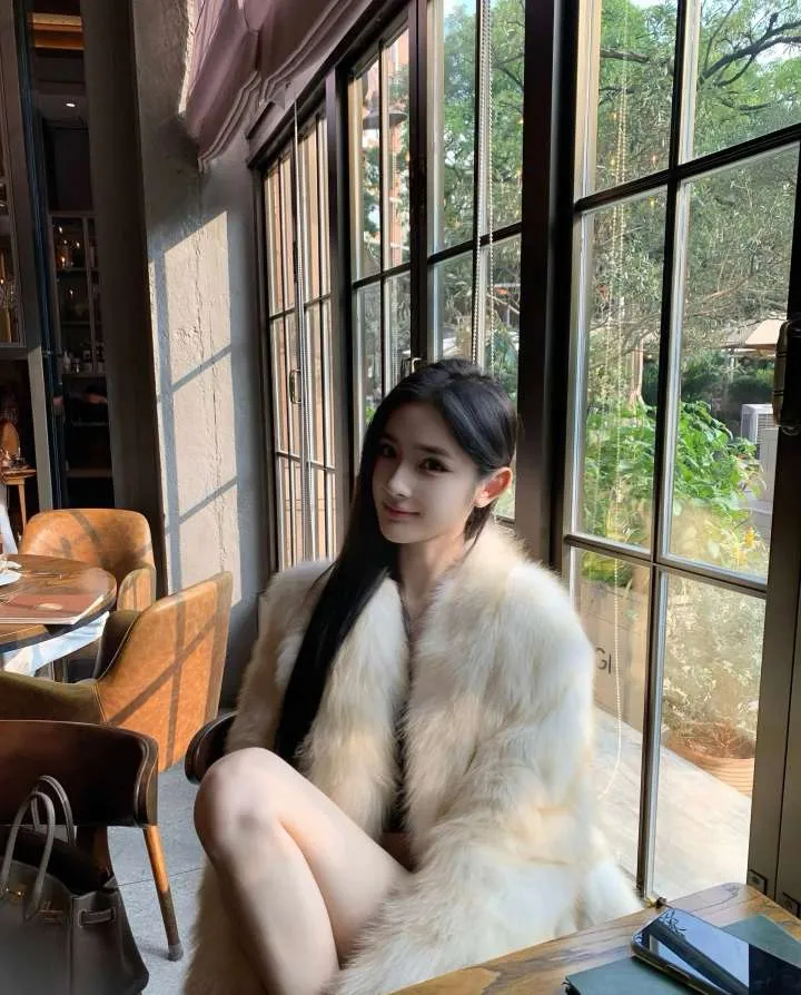 宝山莹子反差御姐短期兼职 Gallery 5