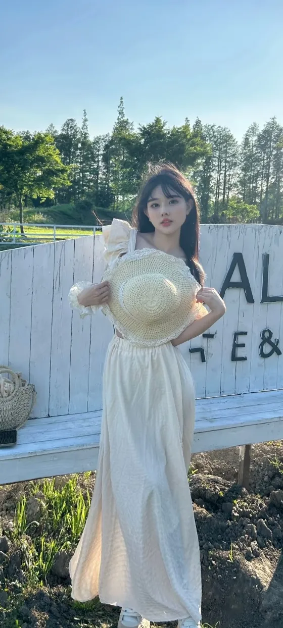 闵行准处女兼职小凤凰 Gallery 4