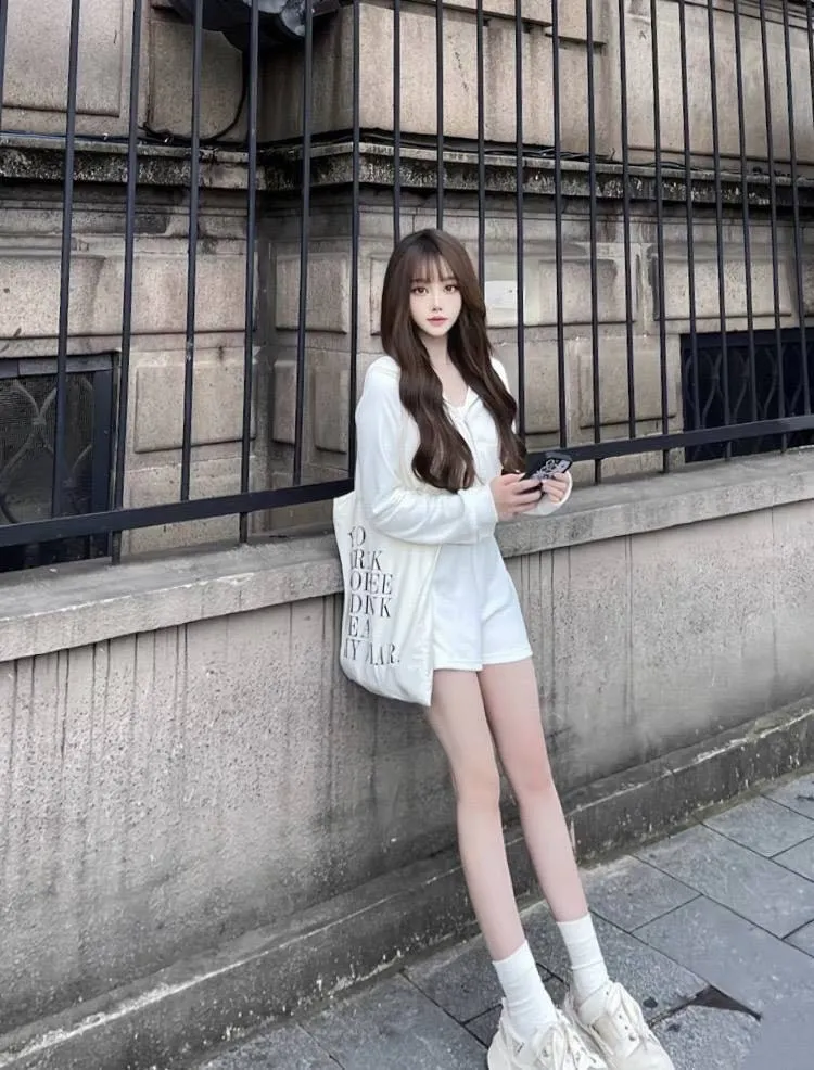 浦东木子 学妹兼职三点粉嫩 初次下海特别推荐 Gallery 1