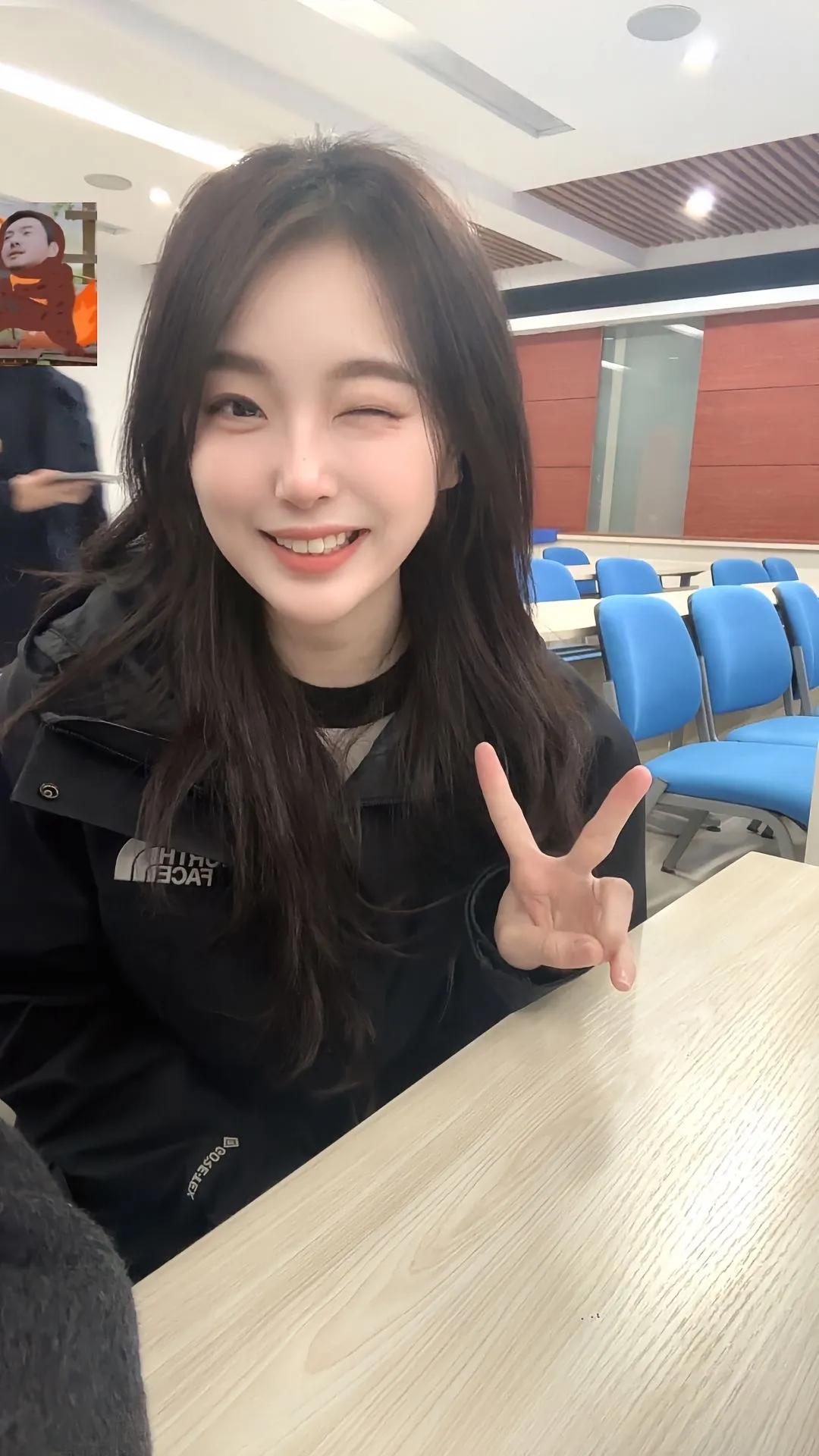 小诗,金融佳丽炒股赔钱被迫下海风骚妩媚 Gallery 6