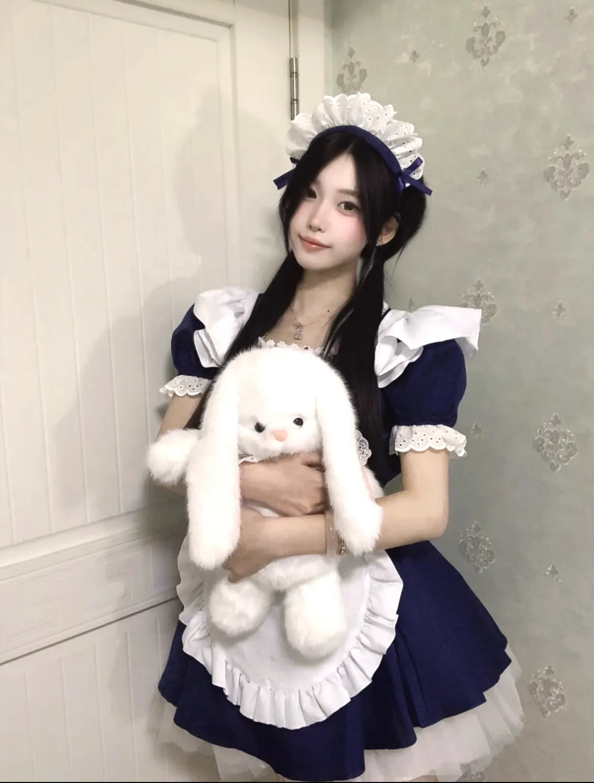 琦琦卫校在读书，上海👋开 Gallery 4