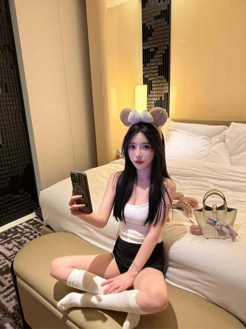 272网红洋气纯欲叶瑾儿 Gallery 1