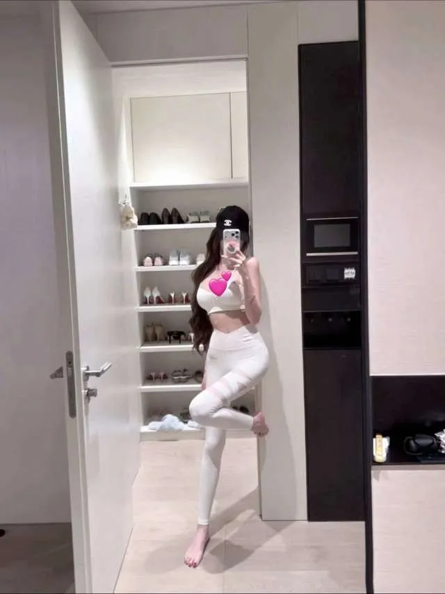 Y4021D-美娜 静安硬五纯欲小网红 Gallery 2