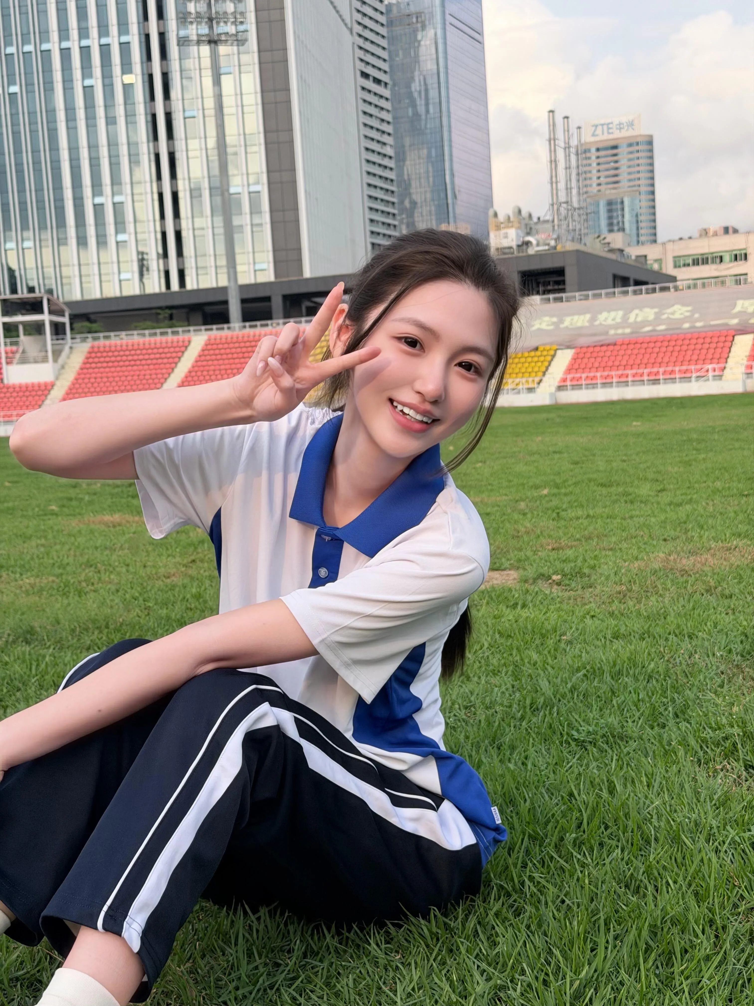 小欣，高中毕业刚下海三点粉嫩粉嫩嫩粉嫩 Gallery 4